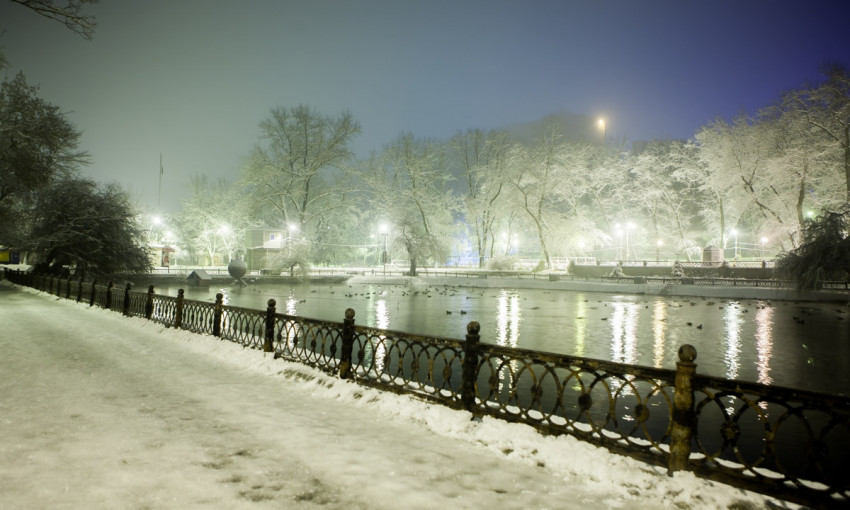 Зима в Днепре: парк Глобы в снегу