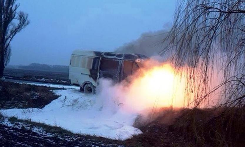 ДТП на Днепропетровщине: автомобиль загорелся на ходу 