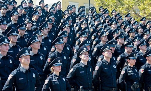 Полиция Днепра усиленно патрулирует улицы