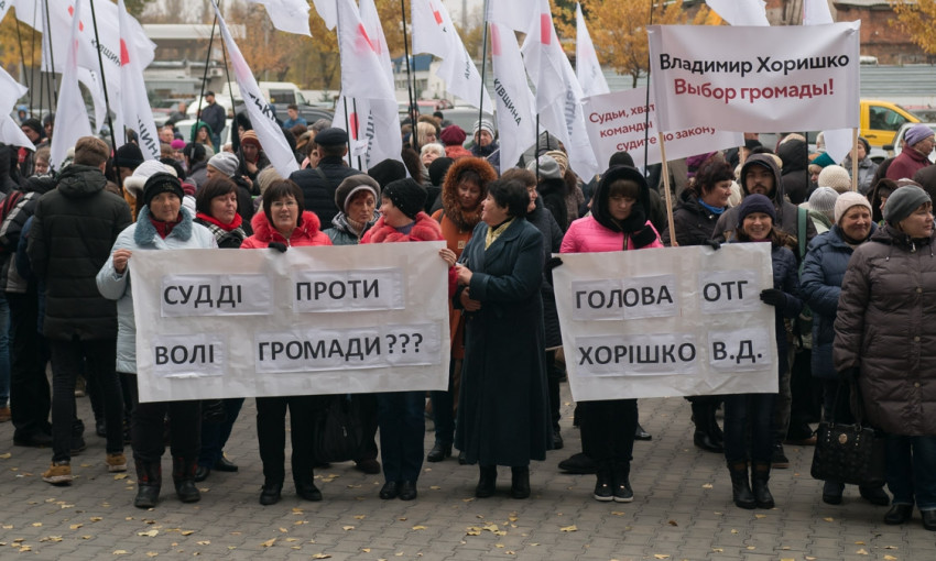 В Днепре митинговали жители Синельниково 
