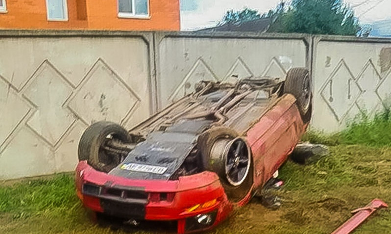 ДТП в Днепре: на улице Мраморной перевернулся автомобиль