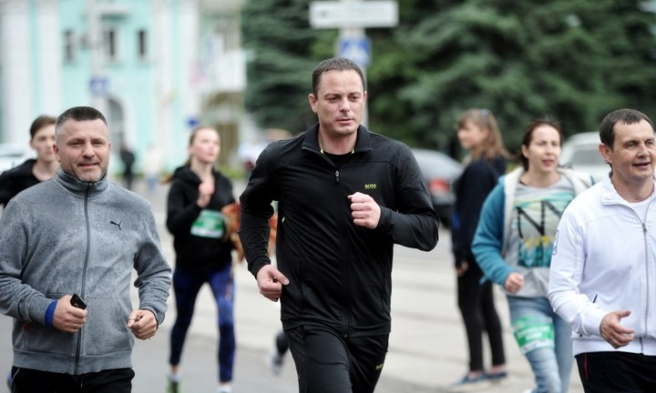 Мэр Каменского принял участие в спортивном пробеге 
