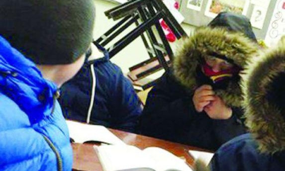 На Днепропетровщине дети не посещают школу из-за холода