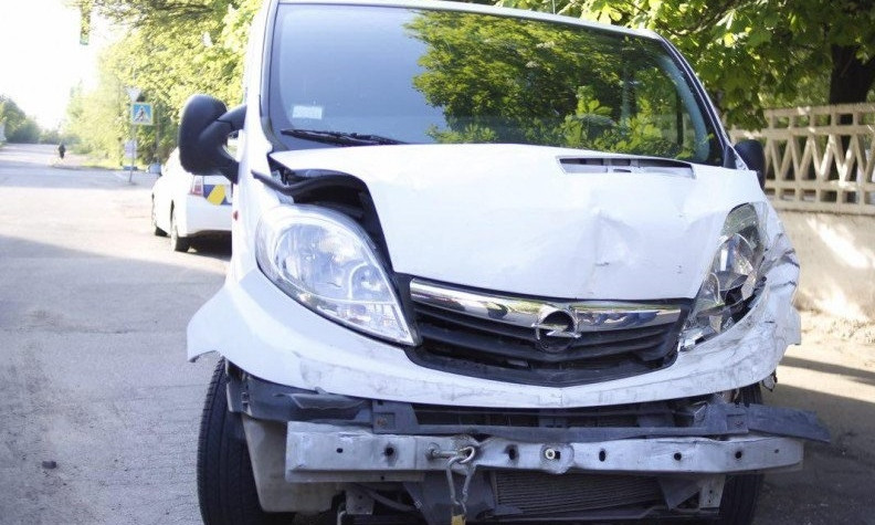 ДТП на Днепропетровщине: в результате аварии пострадали четыре человека