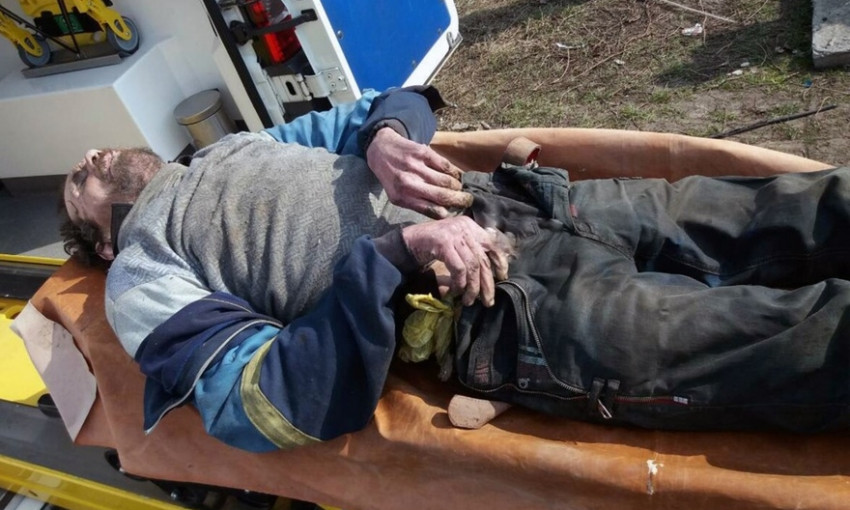 ЧП на Днепропетровщине: мужчина провалился в открытый колодец