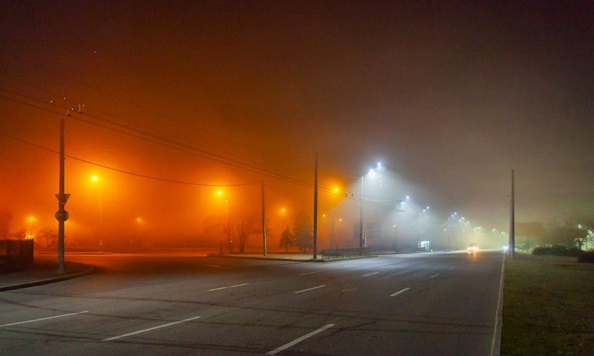 Осенний Днепр: как выглядят городские улицы в тумане