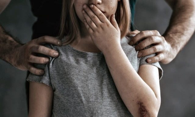 На Днепропетровщине педофил изнасиловал 9-летнюю девочку