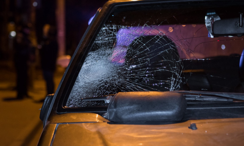 ДТП в Днепре:  ВАЗ сбил мужчину на проспекте Хмельницкого