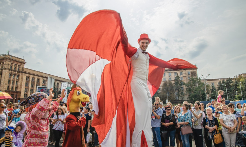 День города в Днепре: в городе прошел карнавал «I love Dnipro»