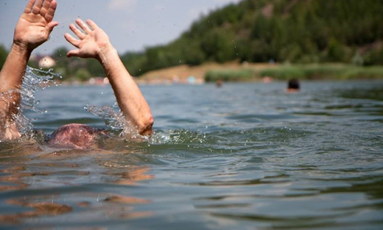 ЧП на Днепропетровщине: мужчина умер во время купания 