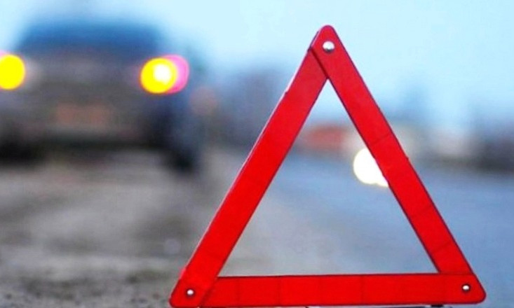 ДТП на Днепропетровщине: автомобиль перевернулся на дороге 