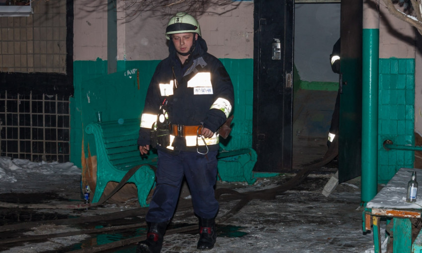 Пожар в Днепре: многоэтажном доме загорелась шахта лифта 