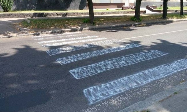 Зебра от пешеходов украсила проспект Гагарина в Днепре
