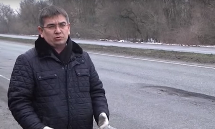 Жители Днепропетровщины сообщают о ямах на трассах 