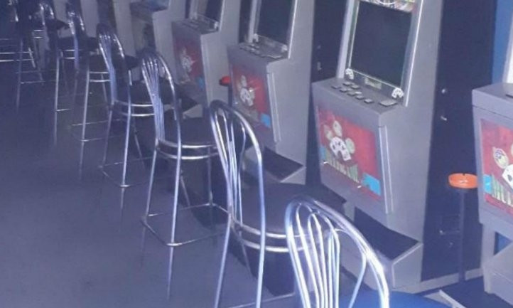 На Днепропетровщине сотрудники полиции закрыли зал игровых автоматов