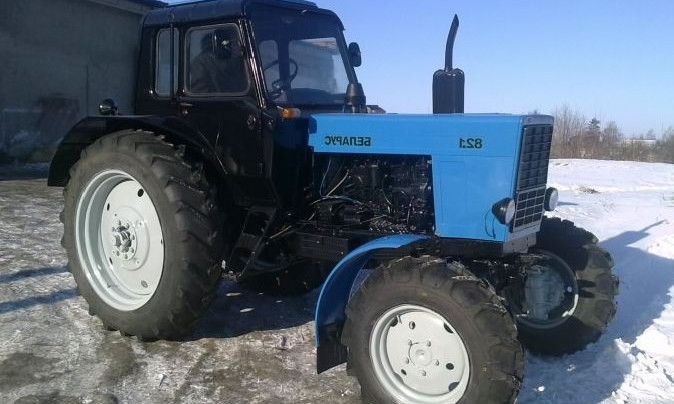 ЧП на Днепропетровщине: мужчину переехал трактор