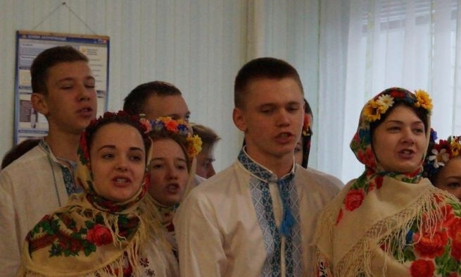 Школьники спели рождественские песни мэру Павлограда 