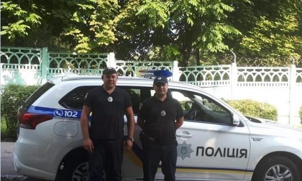 Под Днепром полицейские предотвратили попытку самоубийства девочки