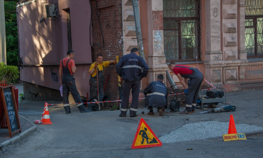 ЧП в Днепре: на улице Гоголя прорвало газовую трубу