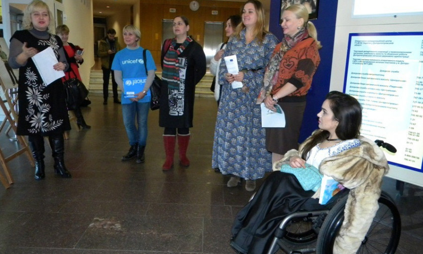 В Днепре открыли фото-выставку детей с инвалидностью 