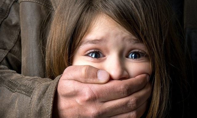 Житель Днепропетровщины изнасиловал 8-летнюю девочку 