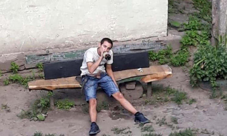 Под Днепром пьяный мужчина разделся и покусал полицейского 