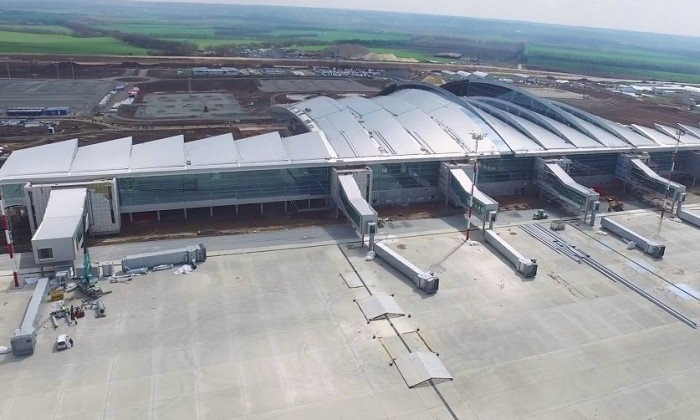 Мининфраструктуры начало строительство нового аэропорта между Днепром и Запорожьем - Омелян 
