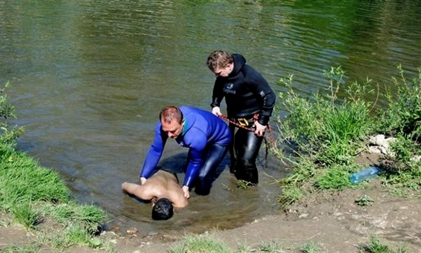 ЧП на Днепропетровщине: мужчина утонул в водоеме