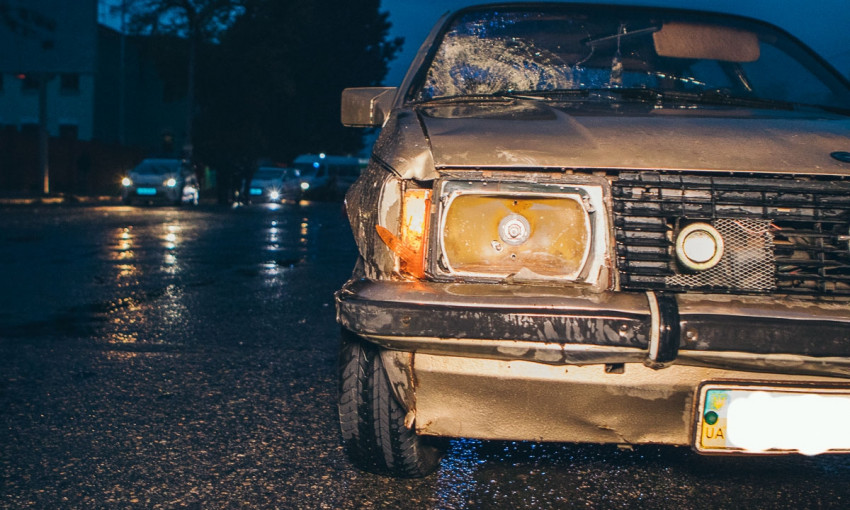 ДТП в Днепре: автомобиль сбил пешехода 
