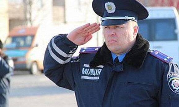 На Днепропетровщине правоохранителя уволили за взятку 