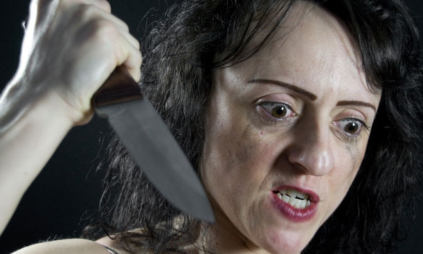 Жительница Днепропетровщины убила супруга двумя ударами ножа в грудь