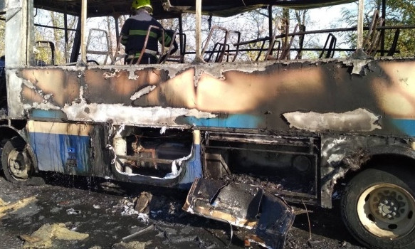 На Днепропетровщине сгорел рейсовый пассажирский автобус 