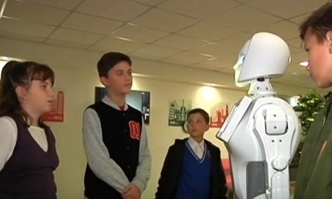 В Днепре дети пообщались с роботом 