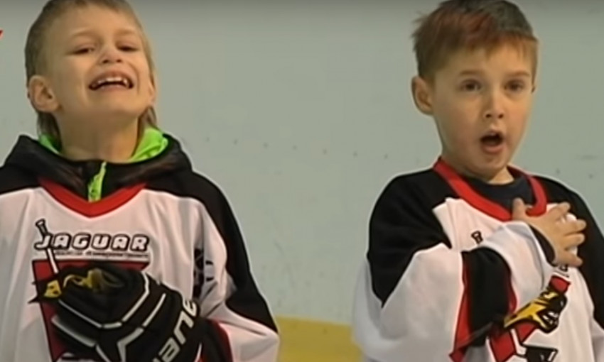 В Днепре за Кубок мэра соревнуются юные хоккеисты 