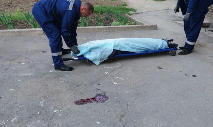 ЧП на Днепропетровщине: парень выпал с 13-го этажа