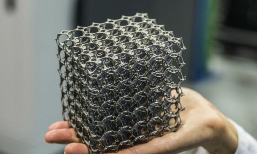 В Днепре придумали 3D-принтер, печатающий из любых металлов 
