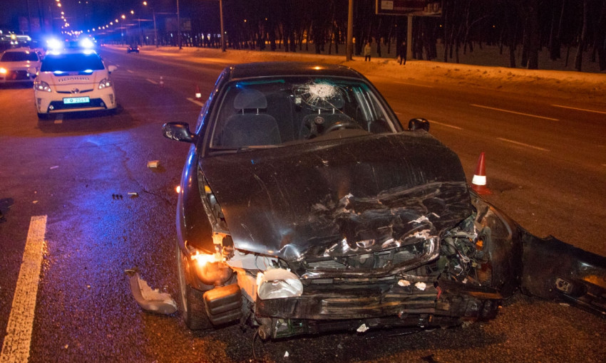ДТП в Днепре: на проспекте Богдана Хмельницкого столкнулись два авто 