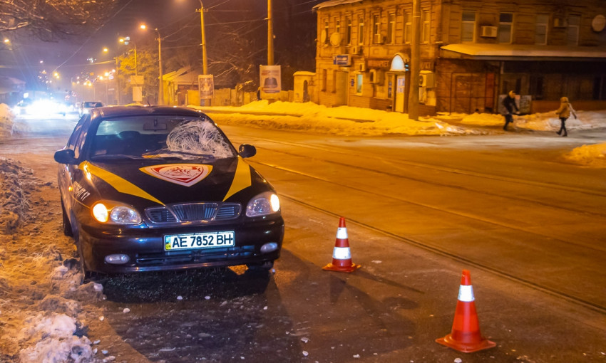 ДТП в Днепре: автомобиль охранной фирмы сбил пешехода