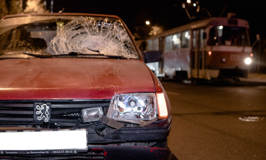 ДТП в Днепре: автомобиль насмерть сбил женщину 