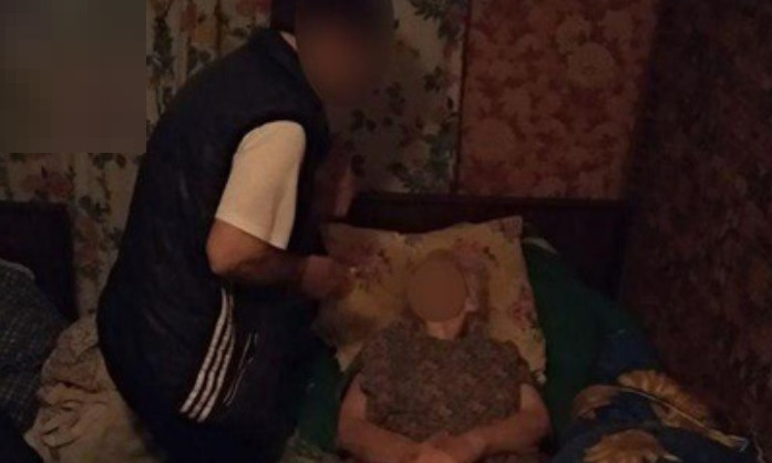 ЧП на Днепропетровщине: пенсионерка стала заложницей собственной квартиры