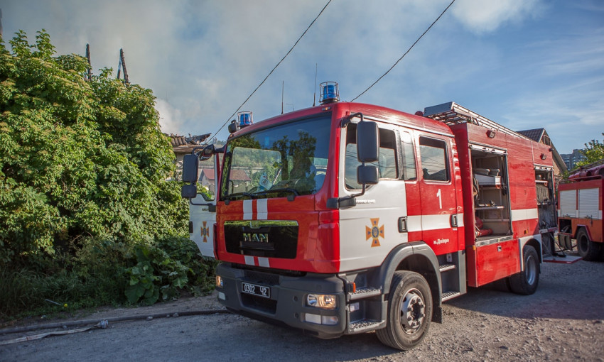 Пожар в Днепре: на улице Байковой горел дом