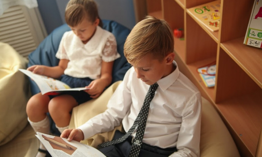 Буккроссинг на Днепропетровщине: сельские школы получают новые книги 