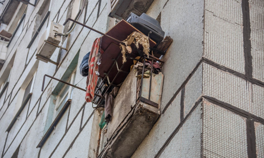 ЧП в Днепре: балкон обвалился вместе с горожанином 