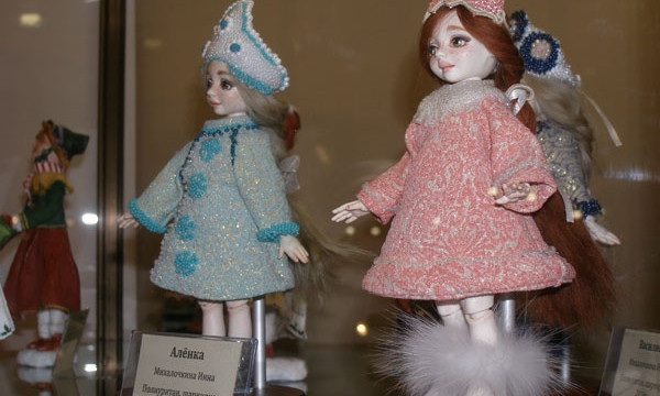 В Днепре открылась уникальная выставка авторских кукол 
