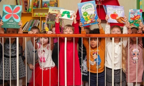 В Днепре детскому садику подарили новые книги 