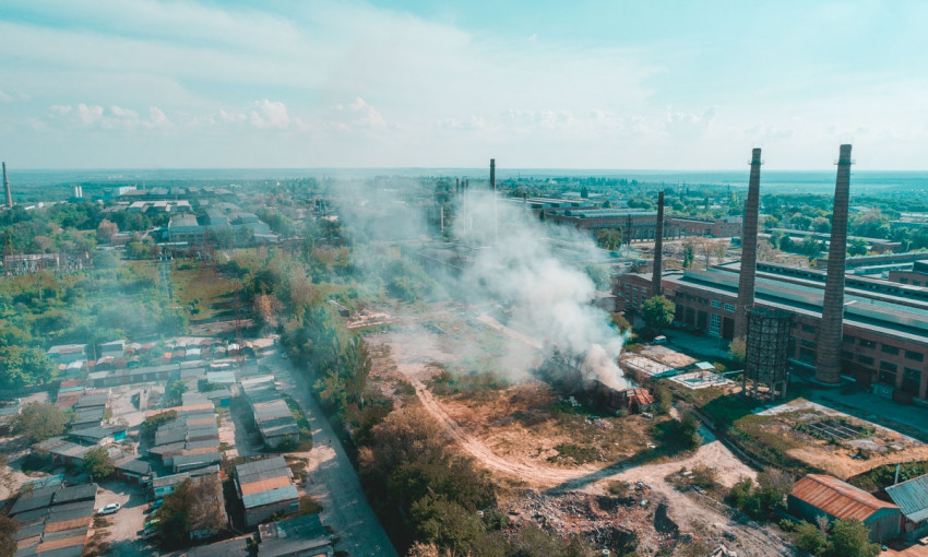 Сотрудники ГСЧС тушили возгорание на заводе «Днепропресс»