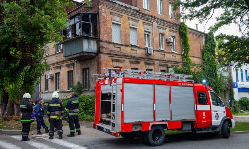 Пожар в Днепре: на улице Ульянова загорелся балкон