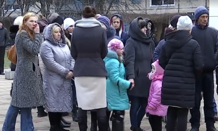 На Днепропетровщине агрессивный школьник терроризирует детей 