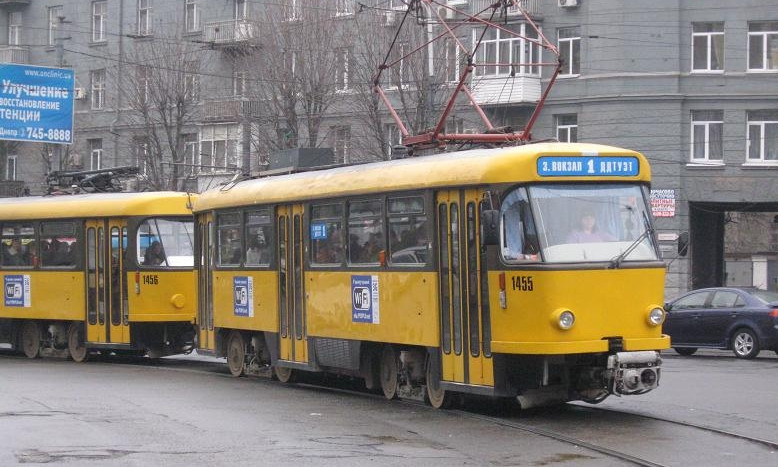 В Днепре отменят остановку первого трамвая 