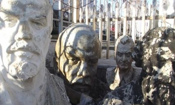 В Днепре откроют парк декоммунизированных памятников 